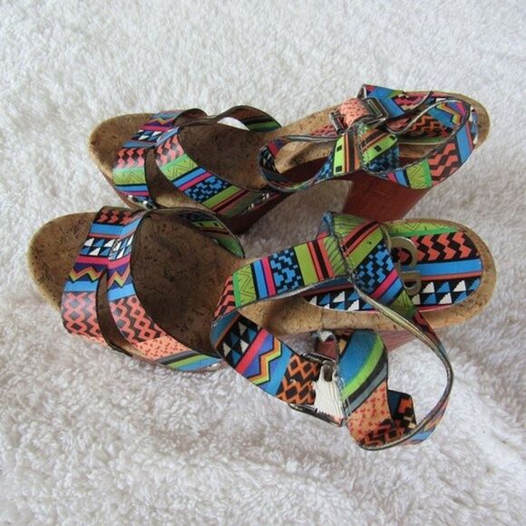 Gianni Bini Chunky High Heels Women's Size 8 Multicolor Tribal Print VGUC - Picture 14 of 14
